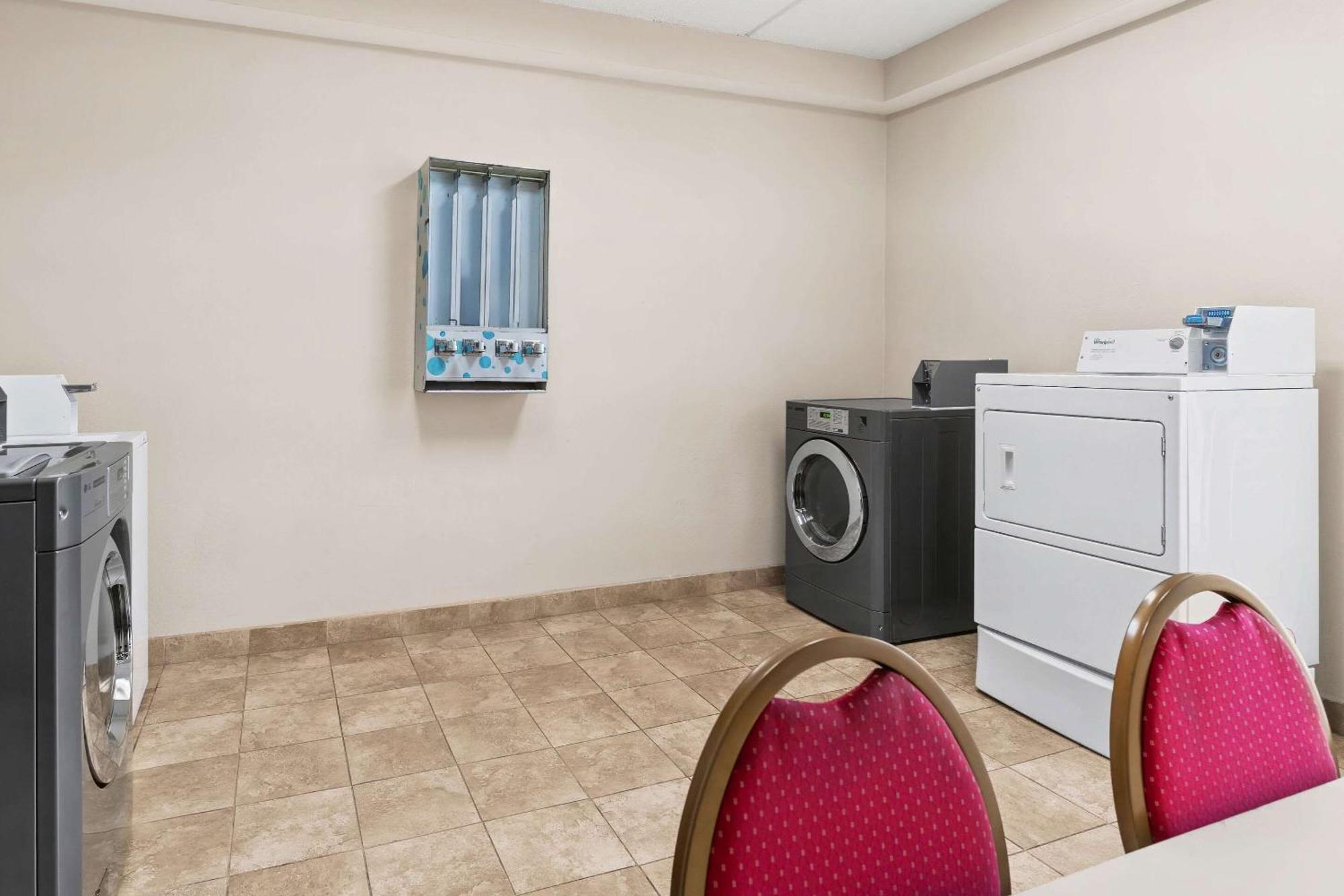 Comfort Inn Lehigh Valley West Fogelsville Esterno foto